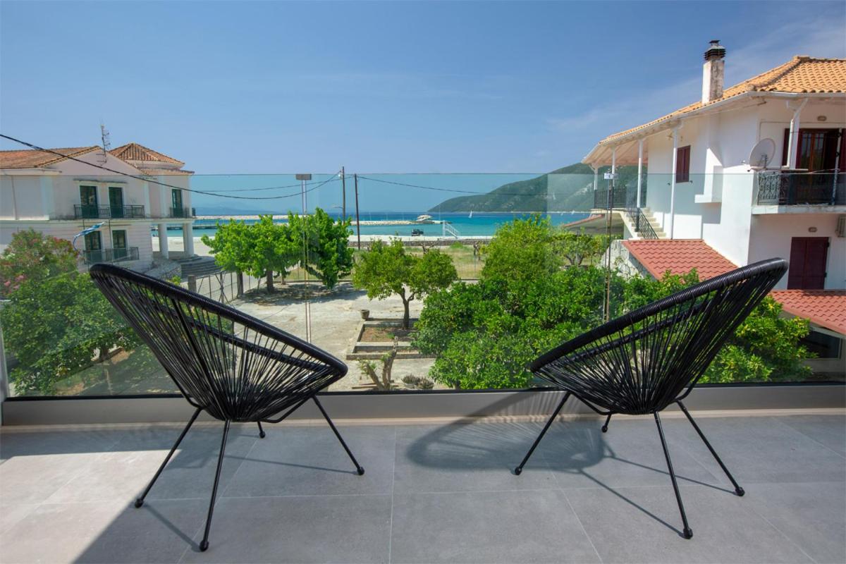 Seascape Villas Vassiliki - Beachfront Villas Extérieur photo