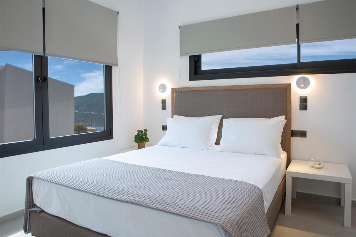 Seascape Villas Vassiliki - Beachfront Villas Extérieur photo