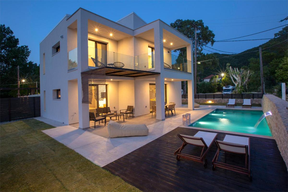 Seascape Villas Vassiliki - Beachfront Villas Extérieur photo